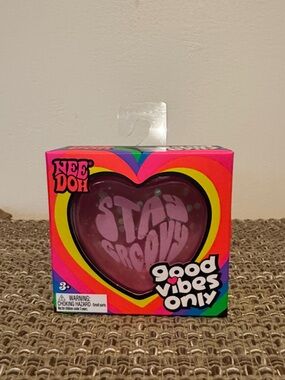 NeeDoh Heart Stress Ball - Pink "Stay Groovy"
